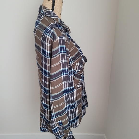 Sanctuary Plaid Shirt - Picture 9 of 11